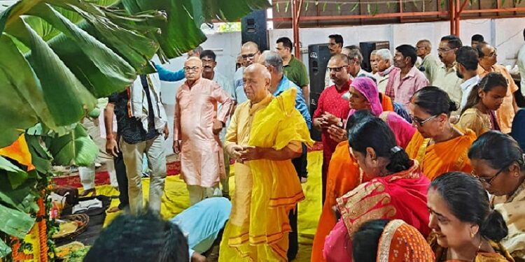 Jamshedpur ramarcha puja : विधायक सरयू राय के यहां इस बार 21 नवंबर को होगी रामार्चा पूजा, गुरु पूर्णिमा की जगह देवउठान एकादशी पर होगा आयोजन, विधायक ने श्रद्धालुओं और शुभचिंतकों को किया आमंत्रित Jamshedpur ramarcha puja : विधायक सरयू राय के यहां इस बार 21 नवंबर को होगी रामार्चा पूजा, गुरु पूर्णिमा की जगह देवउठान एकादशी पर होगा आयोजन, विधायक ने श्रद्धालुओं और शुभचिंतकों को किया आमंत्रित