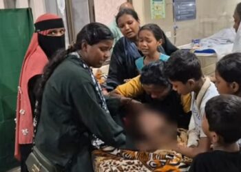 Jamshedpur lady suicide : मानगो जाकिरनगर में विवाहिता ने फांसी लगाकर की आत्महत्या, हैदराबाद में नौकरी कर रहे पति से बात करने के बाद लगाई फांसी Jamshedpur lady suicide : मानगो जाकिरनगर में विवाहिता ने फांसी लगाकर की आत्महत्या, हैदराबाद में नौकरी कर रहे पति से बात करने के बाद लगाई फांसी