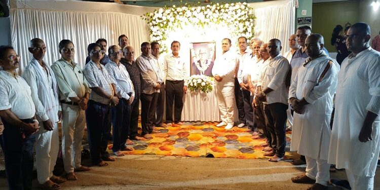 Adityapur tribute to social worker raghunath pd singh : समाजसेवी रघुनाथ प्रसाद सिंह के श्रद्धाकर्म में जुटे आम और खास, स्व सिंह को अर्पित की गई भावभीनी श्रद्धांजलि