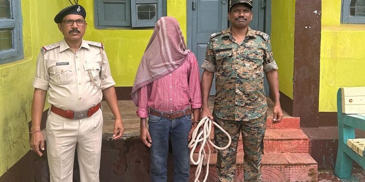 West singhbhum accused arrested in accident case : किरीबुरू क्षेत्र में सड़क दुर्घटना में मौत के मामले का किया खुलासा, दुर्घटना के लिए जिम्मेदार प्रॉस्पेक्टिंग निवासी गिरफ्तार, जेल गया