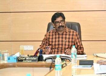 jharkhand cm meeting for energy : मुख्यमंत्री हेमन्त सोरेन ने ऊर्जा विभाग के अद्यतन कार्यों एवं योजनाओं की उच्चस्तरीय समीक्षा की, सभी पात्र उपभोक्ताओं को 200 यूनिट निःशुल्क बिजली का लाभ सुनिश्चित किया जाए, 24 घंटे गुणवत्तापूर्ण बिजली आपूर्ति सुनिश्चित करने के दिए निर्देश