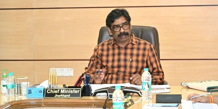 jharkhand cm meeting for energy : मुख्यमंत्री हेमन्त सोरेन ने ऊर्जा विभाग के अद्यतन कार्यों एवं योजनाओं की उच्चस्तरीय समीक्षा की, सभी पात्र उपभोक्ताओं को 200 यूनिट निःशुल्क बिजली का लाभ सुनिश्चित किया जाए, 24 घंटे गुणवत्तापूर्ण बिजली आपूर्ति सुनिश्चित करने के दिए निर्देश jharkhand cm meeting for energy : मुख्यमंत्री हेमन्त सोरेन ने ऊर्जा विभाग के अद्यतन कार्यों एवं योजनाओं की उच्चस्तरीय समीक्षा की, सभी पात्र उपभोक्ताओं को 200 यूनिट निःशुल्क बिजली का लाभ सुनिश्चित किया जाए, 24 घंटे गुणवत्तापूर्ण बिजली आपूर्ति सुनिश्चित करने के दिए निर्देश