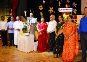 Jamshedpur loyola divas : लोयोला स्कूल में हर्षोल्लास से मना लोयोला दिवस, छात्रों ने प्रस्तुत किए विविध सांस्कृतिक कार्यक्रम