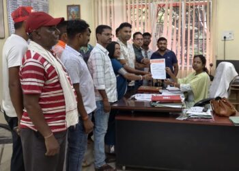 Jamshedpur rural bjp – चाकुलिया के भाजपा मंडल कमेटी ने बीडीओ को जनसमस्याओं को लेकर सौंपा ज्ञापन