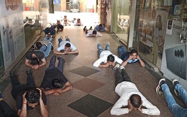 Jamshedpur mock drill – जमशेदपुर में हवाई हमले की स्थिति पर मॉक ड्रिल, राहत-बचाव तैयारियों का होगा परीक्षण Jamshedpur mock drill – जमशेदपुर में हवाई हमले की स्थिति पर मॉक ड्रिल, राहत-बचाव तैयारियों का होगा परीक्षण
