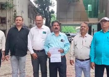 Jamshedpur jhra met ssp : जेएचआरए जमशेदपुर का प्रतिनिधिमंडल मिला एसएसपी से, शिष्टाचार भेंट के दौरान विधि-व्यवस्था को लेकर की चर्चा