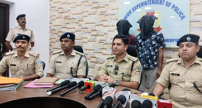Jamshedpur police action – परसुडीह पुलिस को बड़ी सफलता, डकैती की साजिश के दो और फरार आरोपी गिरफ्तार, देखिए – video Jamshedpur police action – परसुडीह पुलिस को बड़ी सफलता, डकैती की साजिश के दो और फरार आरोपी गिरफ्तार, देखिए – video