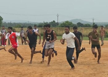 Jharkhand deoghar – देवघर में प्रतिभाओं की खोज, मधुपुर में जुटा एथलीटों का हुजूम Jharkhand deoghar – देवघर में प्रतिभाओं की खोज, मधुपुर में जुटा एथलीटों का हुजूम