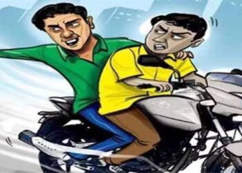 Jamshedpur snatching – सीतारामडेरा में युवक के गले से सोने की चेन छीनी, विरोध करने पर किया हमला, हालत गंभीर Jamshedpur snatching – सीतारामडेरा में युवक के गले से सोने की चेन छीनी, विरोध करने पर किया हमला, हालत गंभीर