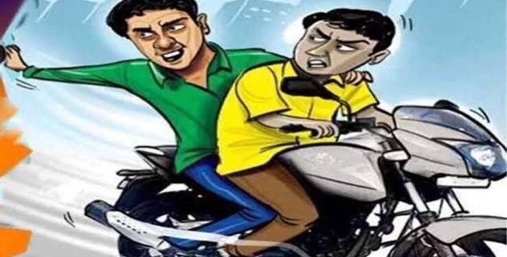 Jamshedpur snatching – सीतारामडेरा में युवक के गले से सोने की चेन छीनी, विरोध करने पर किया हमला, हालत गंभीर Jamshedpur snatching – सीतारामडेरा में युवक के गले से सोने की चेन छीनी, विरोध करने पर किया हमला, हालत गंभीर
