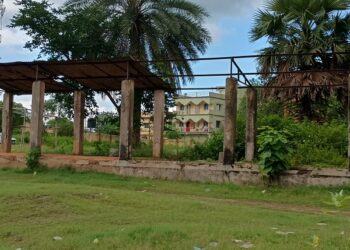 Jamshedpur rural villagers issue – यूसिल की जादूगोड़ा कॉलोनी साप्ताहिक हाट बदहाल, टिक्की मुखी ने यूसिल प्रबंधन से चबूतरा निर्माण एवं सौंदर्यीकरण की उठायी मांग Jamshedpur rural villagers issue – यूसिल की जादूगोड़ा कॉलोनी साप्ताहिक हाट बदहाल, टिक्की मुखी ने यूसिल प्रबंधन से चबूतरा निर्माण एवं सौंदर्यीकरण की उठायी मांग