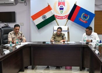 Jharkhand dgp meeting : झारखंड डीजीपी ने की अहम मीटिंग, पूर्वी क्षेत्रीय परिषद समन्वय समिति की बैठक में जीरो एफआईआर को सख्ती से लागू करने का निर्देश Jharkhand dgp meeting : झारखंड डीजीपी ने की अहम मीटिंग, पूर्वी क्षेत्रीय परिषद समन्वय समिति की बैठक में जीरो एफआईआर को सख्ती से लागू करने का निर्देश