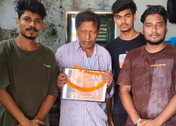 Jharkhand palamu – पलामू : महाश्वेता देवी की पुण्यतिथि पर बेरोजगार संघर्ष मोर्चा ने नमन किया
