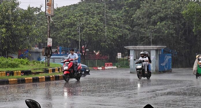 Jharkhand weather alert : झारखंड में लो प्रेशर का असर, पांच दिन सक्रिय रहेगा मानसून, दो दिन भारी बारिश का अलर्ट Jharkhand weather alert : झारखंड में लो प्रेशर का असर, पांच दिन सक्रिय रहेगा मानसून, दो दिन भारी बारिश का अलर्ट