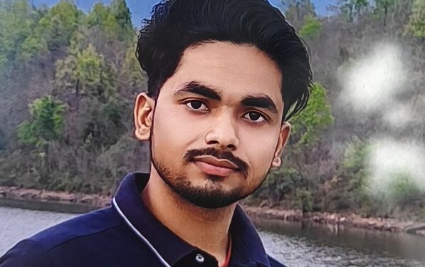 Jamshedpur suicide – जमशेदपुर में एक ही दिन दो युवकों ने फांसी लगा कर दी जान, दोनों ही थे घर के इकलौते चिराग Jamshedpur suicide – जमशेदपुर में एक ही दिन दो युवकों ने फांसी लगा कर दी जान, दोनों ही थे घर के इकलौते चिराग