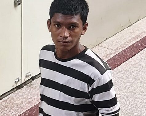 Jamshedpur theft from hospital : एमजीएम अस्पताल से एक दिन 4 मोबाइल व 10 हजार रुपये की चोरी, सीसीटीवी फुटेज में दिखा संदिग्ध युवक Jamshedpur theft from hospital : एमजीएम अस्पताल से एक दिन 4 मोबाइल व 10 हजार रुपये की चोरी, सीसीटीवी फुटेज में दिखा संदिग्ध युवक