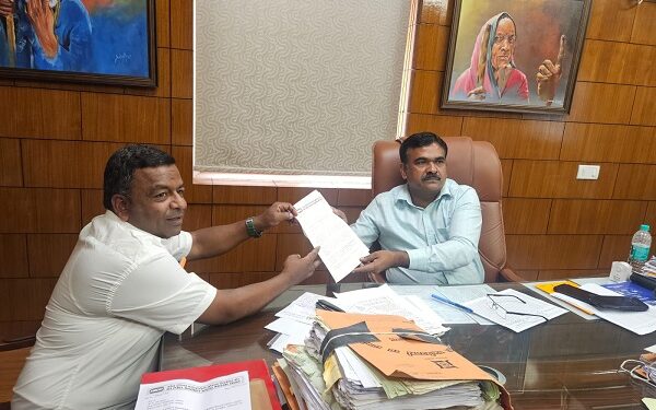Jamshedpur minority social front – एसआईआर प्रक्रिया में पारदर्शिता व मतदाताओं के अधिकारों की सुरक्षा की मांग, रांची में सरफराज हुसैन ने मुख्य निर्वाचन पदाधिकारी को सौंपा ज्ञापन, दैनिक पारदर्शिता बुलेटिन जारी करने का आग्रह