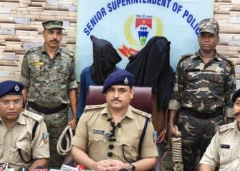 Jamshedpur rural police action – मुसाबनी में अवैध शराब की तस्करी मामले में दो गिरफ्तार, भारी मात्रा में शराब जब्त, देखिए – video Jamshedpur rural police action – मुसाबनी में अवैध शराब की तस्करी मामले में दो गिरफ्तार, भारी मात्रा में शराब जब्त, देखिए – video