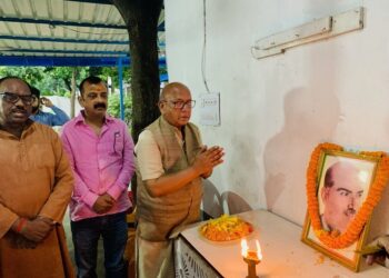 Jamshedpur shyama prasa Mukherjee Jayanti : बिष्टुपुर में मनाई गई श्यामा प्रसाद मुखर्जी की 125वीं जयंती, विधायक सरयू राय ने कहा – राजनीतिक कार्यकर्ता देश के हालात का भी अध्ययन करें