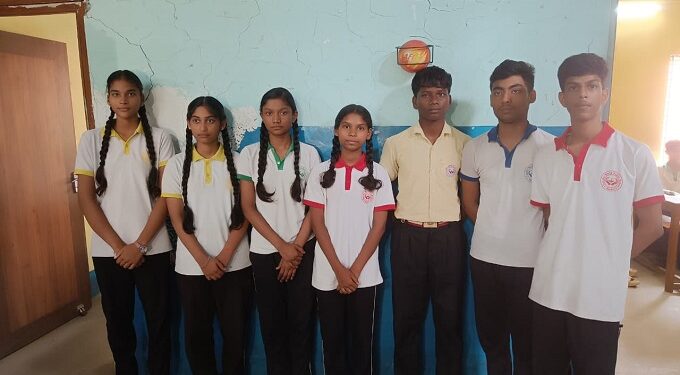 saraikela school election : कांड्रा के गुरुकुल वर्ल्ड पब्लिक स्कूल में हेड ब्याय व हेड गर्ल का चुनाव संपन्न, 360 विद्यार्थियों ने लिया हिस्सा