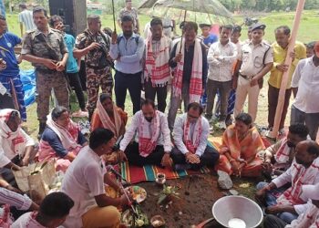 Jamshedpur new station : पोटका के सिदिरसाई रेलवे स्टेशन का होगा कायाकल्प, सांसद ने डीआरएम के साथ किया भूमि पूजन Jamshedpur new station : पोटका के सिदिरसाई रेलवे स्टेशन का होगा कायाकल्प, सांसद ने डीआरएम के साथ किया भूमि पूजन