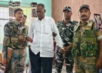 jharkhand acb action-लातेहार के मनिका में एसीबी की कार्रवाई, पंचायत सचिव को 10 हजार घूस लेते धर दबोचा