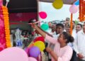 west singhbhum ckp good news- वायरल गर्ल अंजली हेम्ब्रम के सपनों को मिली नई उड़ान, अब फास्ट फूड कार्ट से बढ़ाएंगी स्वरोजगार, विधायक जगत माझी ने किया फूड कार्ट का उद्घाटन, लस्सी की दुकान से चर्चा में आई अंजली बनीं महिला सशक्तिकरण की मिसाल west singhbhum ckp good news- वायरल गर्ल अंजली हेम्ब्रम के सपनों को मिली नई उड़ान, अब फास्ट फूड कार्ट से बढ़ाएंगी स्वरोजगार, विधायक जगत माझी ने किया फूड कार्ट का उद्घाटन, लस्सी की दुकान से चर्चा में आई अंजली बनीं महिला सशक्तिकरण की मिसाल