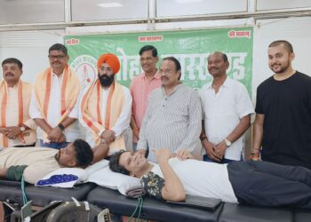 jamshedpur blood donation camp-महेश्वर प्रसाद की 13वीं पुण्यतिथि पर टेल्को रिक्रिएशन क्लब में लगा रक्तदान शिविर, 95 यूनिट रक्त हुआ संग्रह jamshedpur blood donation camp-महेश्वर प्रसाद की 13वीं पुण्यतिथि पर टेल्को रिक्रिएशन क्लब में लगा रक्तदान शिविर, 95 यूनिट रक्त हुआ संग्रह