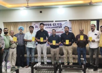 Press Club of Jamshedpur- प्रेस क्लब के सदस्यों को अब मिलेगी निःशुल्क ओपीडी सेवा, 13 चिकित्सक जुड़े, मेडिकल बुक लॉन्च,सदस्यों और आश्रितों को जांच व इलाज में भी मिलेगी निर्धारित छूट, अस्पतालों को जोड़ने की तैयारी