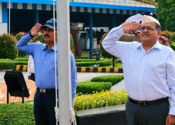 Tata steel independence day : टाटा स्टील के स्वतंत्रता दिवस में वीपी ऑपरेशन चैतन्य भानू ने किया झंडोतोलन, किया ऐलान, टाटा स्टील में होगा बड़ा बदलाव, देखिये – video