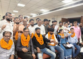 Jharkhand advocate association : झारखंड एडवोकेट्स एसोसिएशन के अध्यक्ष बने अजीत कुमार, नवीन कुमार महासचिव निर्वाचित, किसको कितना वोट मिला, जाने Jharkhand advocate association : झारखंड एडवोकेट्स एसोसिएशन के अध्यक्ष बने अजीत कुमार, नवीन कुमार महासचिव निर्वाचित, किसको कितना वोट मिला, जाने