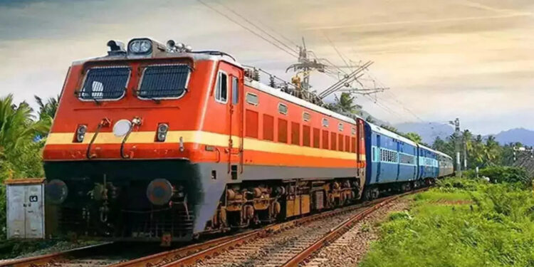 Jamshedpur railway passenger good news : शालीमार-उदयपुर सुपरफास्ट अब सप्ताह में चलेगी दो दिन, रेल मंत्रालय ने दी मंजूरी Jamshedpur railway passenger good news : शालीमार-उदयपुर सुपरफास्ट अब सप्ताह में चलेगी दो दिन, रेल मंत्रालय ने दी मंजूरी
