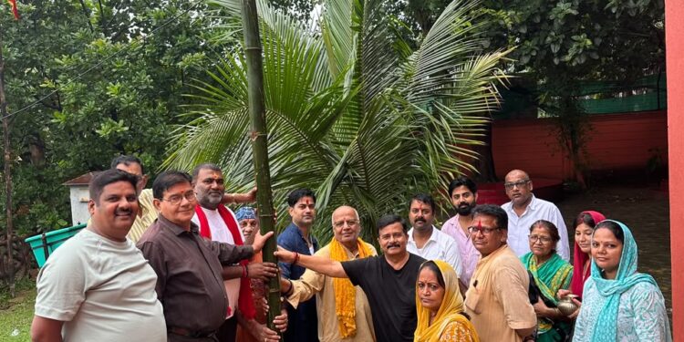 jamshedpur bhumi pujan- मानगो सहारा सिटी में दुर्गा पूजा पंडाल निर्माण का हुआ भूमि पूजन, लोगों ने बढ़- चढकर लिया हिस्सा