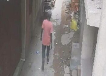 jamshedpur Kadma Complaint- कदमा शास्त्रीनगर में निर्माणाधीन मकान से गिरी ईंट, मानसिक रूप से अस्वस्थ युवक हुआ घायल, इलाज नहीं कराने का आरोप, थाने में शिकायत jamshedpur Kadma Complaint- कदमा शास्त्रीनगर में निर्माणाधीन मकान से गिरी ईंट, मानसिक रूप से अस्वस्थ युवक हुआ घायल, इलाज नहीं कराने का आरोप, थाने में शिकायत