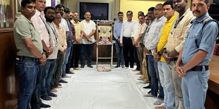tata workers union homage : टाटा वर्कर्स यूनियन के पूर्व उपाध्यक्ष स्वर्गीय त्रेता सिंह की मनायी गयी पुण्यतिथि, दी गयी श्रद्धांजलि