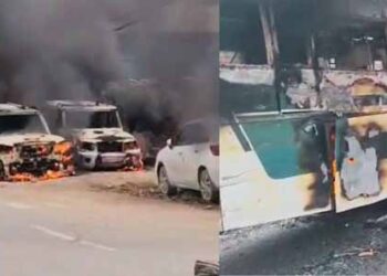 bihar accident-पटना सिटी मे सड़क हादसा, सड़क पार कर रहे युवक को बस ने कुचला, मौत, बस समेत कई वाहनों में लगायी आग,आक्रोशित लोगों ने पुलिस पर किया पथराव