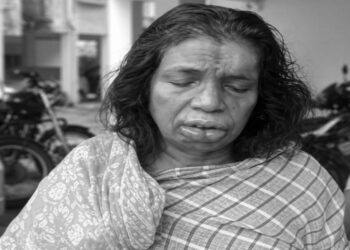 Jamshedpur loot : मानगो श्रीकृष्णा उद्यान में दिनदहाड़े घर में घुस कर लूट, दो महिलाओं व एक पुरुष ने घटना को दिया अंजाम, जेवर एवं अन्य कीमती सामान लूटकर हुए फरार