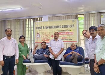 tata steel blood donation camp : टाटा स्टील के इक्वीपमेंट मेंटेनेंस व इंजीनियरिंग सर्विसेज ने लगाया रक्तदान शिविर, यूनियन अध्यक्ष टुन्नु चौधरी समेत 112 लोगों ने किया रक्तदान tata steel blood donation camp : टाटा स्टील के इक्वीपमेंट मेंटेनेंस व इंजीनियरिंग सर्विसेज ने लगाया रक्तदान शिविर, यूनियन अध्यक्ष टुन्नु चौधरी समेत 112 लोगों ने किया रक्तदान