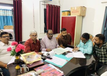 jamshedpur shikshak samman seminar-शिक्षकों का सम्मान, शिक्षा का उत्थान’ विषयक सेमिनार को सफल बनाने के लिए बैठकों का दौर जारी, 27 अगस्त को पीपुल्स एकेडमी, न्यू बाराद्वारी में प्रधानाध्यापकों की बैठक jamshedpur shikshak samman seminar-शिक्षकों का सम्मान, शिक्षा का उत्थान’ विषयक सेमिनार को सफल बनाने के लिए बैठकों का दौर जारी, 27 अगस्त को पीपुल्स एकेडमी, न्यू बाराद्वारी में प्रधानाध्यापकों की बैठक