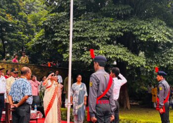 Jamshedpur nttf: एनटीटीएफ-टाटा स्टील फाउंडेशन ने मनाया स्वतंत्रता दिवस,लेफ्टिनेंट कर्नल संगीता सिन्हा ने फहराया राष्ट्रध्वज