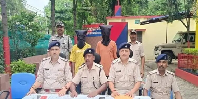 saraikela police success- सरायकेला पुलिस को मिली सफलता, सदर अस्पताल से बाइक चोरी मामले में दो गिरफ्तार, भेजा जेल saraikela police success- सरायकेला पुलिस को मिली सफलता, सदर अस्पताल से बाइक चोरी मामले में दो गिरफ्तार, भेजा जेल