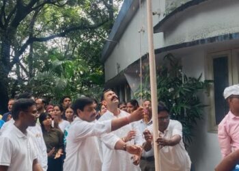 Tata Motors Union- टाटा मोटर्स यूनियन परिसर में मना स्वतंत्रता दिवस समारोह, महामंत्री आरके सिंह व ईआर हेड ने दी तिरंगे को सलामी Tata Motors Union- टाटा मोटर्स यूनियन परिसर में मना स्वतंत्रता दिवस समारोह, महामंत्री आरके सिंह व ईआर हेड ने दी तिरंगे को सलामी