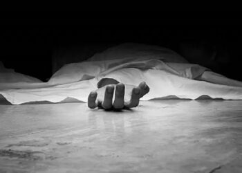 saraikela suicide-ईचागढ़ के डुंगरी जंगल में युवक ने फांसी लगाकर की आत्महत्या, पुलिस मामले की छानबीन में जुटी saraikela suicide-ईचागढ़ के डुंगरी जंगल में युवक ने फांसी लगाकर की आत्महत्या, पुलिस मामले की छानबीन में जुटी