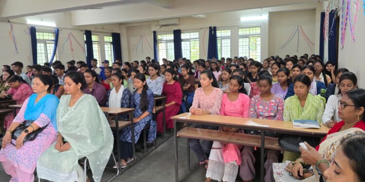 jamshedpur abm college- एबीएम कॉलेज में नवप्रवेशी विद्यार्थियों के लिए ओरिएंटेशन प्रोग्राम आयोजित