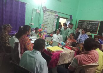 jamshedpur rural-केएनजे उच्च विद्यालय में छात्रों के बीच मारपीट को लेकर हुई आपात बैठक, दोनों पक्षों के लिखित आश्वासन के बाद मामला हुआ शांत