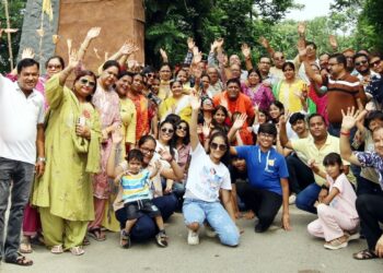 jamshedpur shyam bhatli parivar-श्याम भटली परिवार जमशेदपुर ने दलमा शिव मंदिर में किया जलाभिषेक