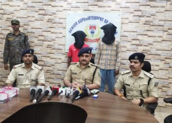 jamshedpur police success-घाटशिला पुलिस को मिली कामयाबी, 13.12 ग्राम ब्राउन शुगर के साथ दो युवक गिरफ्तार, एक बाइक व दो मोबाइल बरामद, देखिए video jamshedpur police success-घाटशिला पुलिस को मिली कामयाबी, 13.12 ग्राम ब्राउन शुगर के साथ दो युवक गिरफ्तार, एक बाइक व दो मोबाइल बरामद, देखिए video