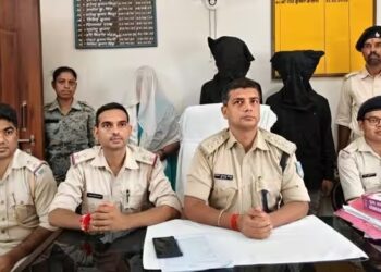 jharkhand garhwa police success- गढ़वा में पति की हत्या मामले में पुलिस का खुलासा, पत्नी और प्रेमी समेत 3 गिरफ्तार jharkhand garhwa police success- गढ़वा में पति की हत्या मामले में पुलिस का खुलासा, पत्नी और प्रेमी समेत 3 गिरफ्तार