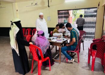 jamshedpur health check-up camp-अंजुमन फैजुल गुरबा मुस्लिम सोसाइटी भालुबासा ने लगाया स्वास्थ्य जांच शिविर, सैकड़ों लोगों ने शिविर का उठाया लाभ