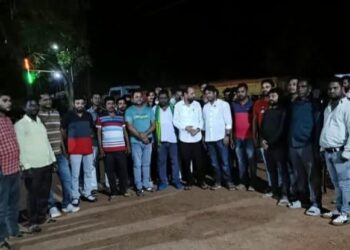 Jamshedpur rural bjp : चाकुलिया में संगठन की मजबूती व जनसमस्याओं के समाधान को लेकर भाजपा कार्यकर्ताओं ने की बैठक, सांसद विद्युत वरण महतो ने दिया दिशा-निर्देश Jamshedpur rural bjp : चाकुलिया में संगठन की मजबूती व जनसमस्याओं के समाधान को लेकर भाजपा कार्यकर्ताओं ने की बैठक, सांसद विद्युत वरण महतो ने दिया दिशा-निर्देश